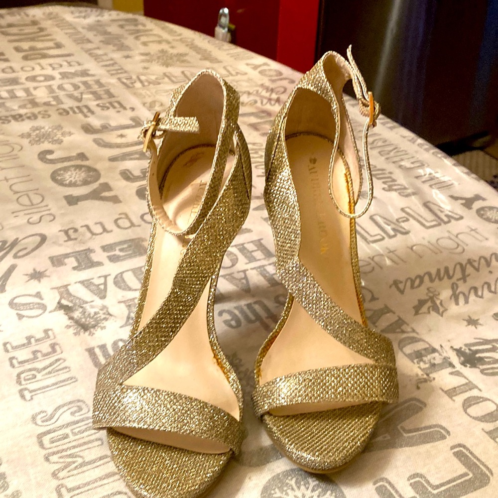 Audrey Brooke sandals metallic 4” inch heels side buckle and wrap around ankle